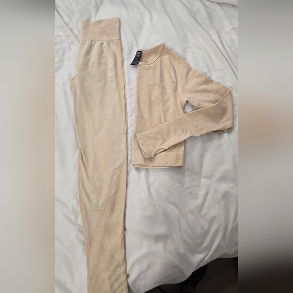 PINK Workout Set size small - Picture 7 of 15